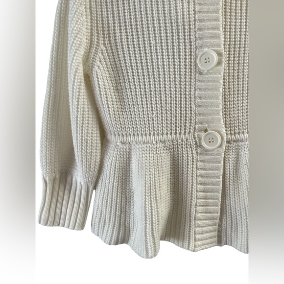 White knit vintage ruffled button down jacket sweater - Picture 4 of 5